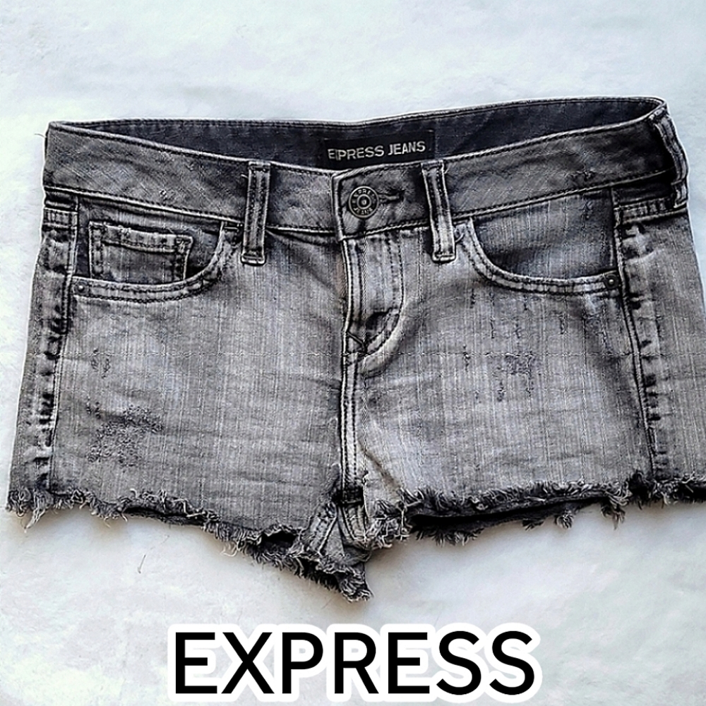 Express Jean Shorts in Distressed Black w/ Rough Edge Hem NWOT Size 2